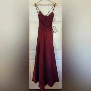 Blondie Nites Gown Size 9 NWT